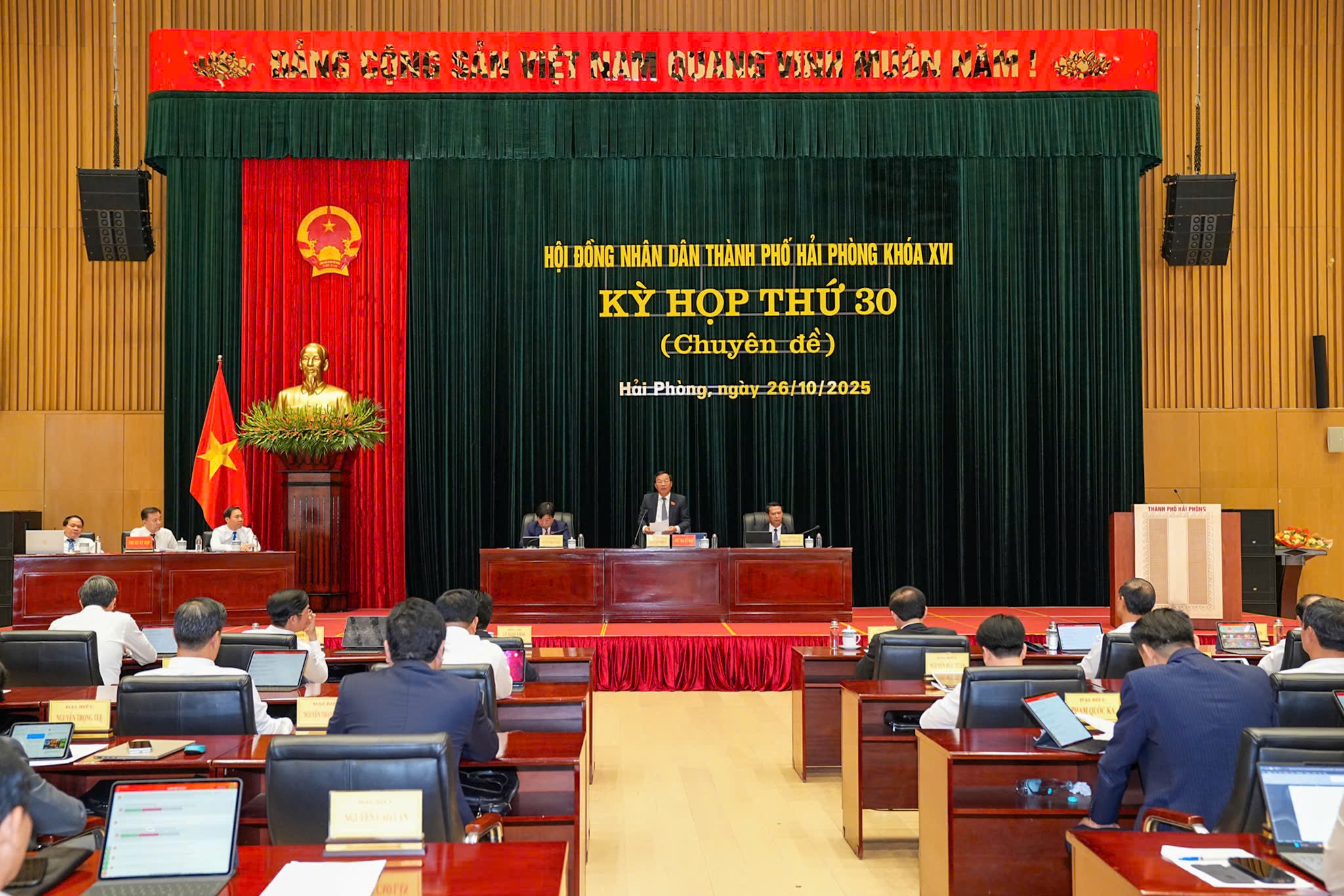 Description: https://cdn.haiphong.gov.vn/gov-hpg/1/tintuc/2025/10/img_2172638970972246980255.jpeg