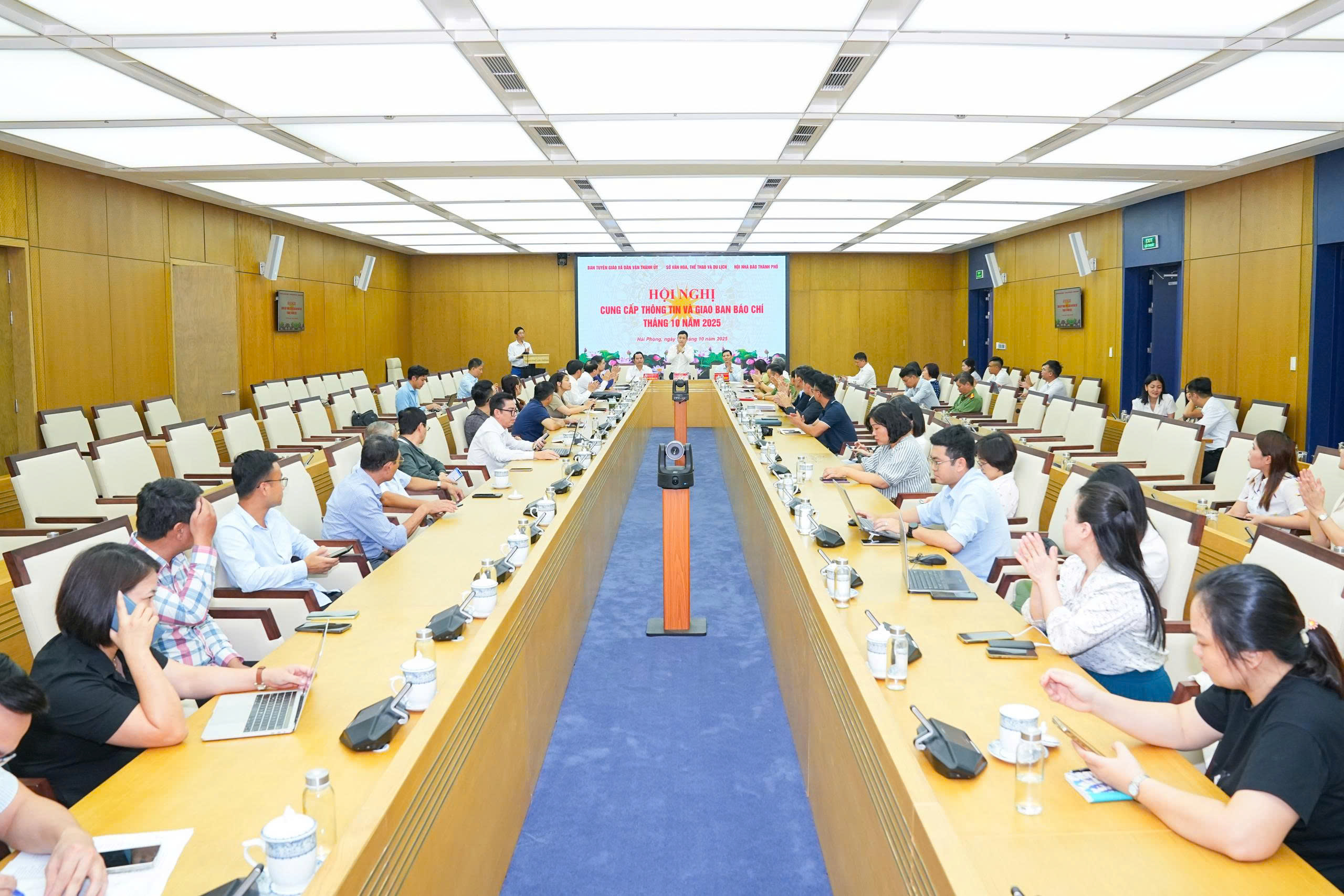 Description: https://cdn.haiphong.gov.vn/gov-hpg/1/tintuc/2025/10/z7161250806344_4d4408806a068bc5d47e09e2a497bb70638971919387132289.jpg