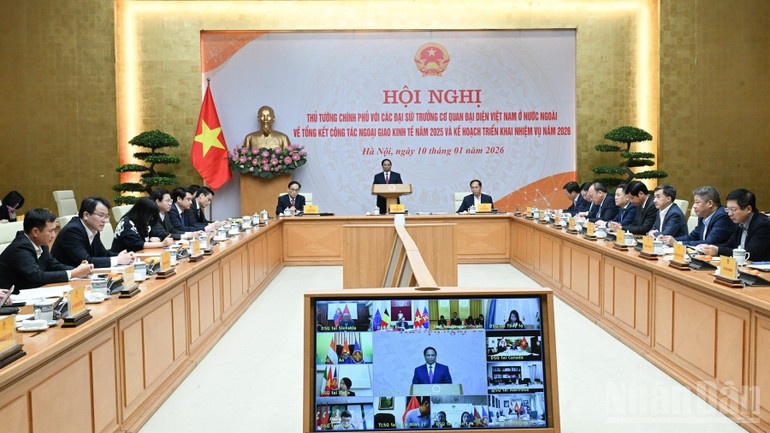 Description: ndo_br_a1-1674-2364.jpg